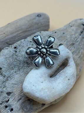 Sterling Silver Designer Flower Statement Ring SIZE US 6